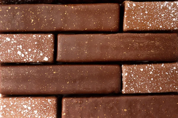 골든과 클로즈업 초콜릿 초콜릿 어두운 초콜릿에서 — 스톡 사진