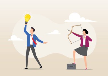 Bir iş adamının yenilikçi bir fikri temsil eden parlak bir ampulü gururla tutarken, bir iş kadını doğrudan bir tehdidi veya yaratıcılığını baltalamaya teşebbüsü simgeleyen bir yay ve oku ona doğrultuyor.