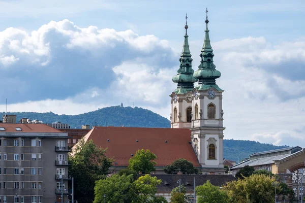 Будапешт Венгрия Сентября 2022 Года Церковь Традиционные Дома Будайской Части — стоковое фото