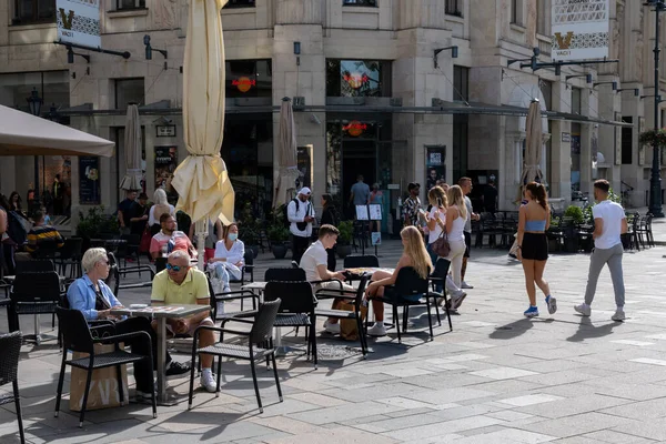 Будапешт Венгрия Сентября 2022 Года Люди Отдыхают Наслаждаются Напитками Открытой — стоковое фото