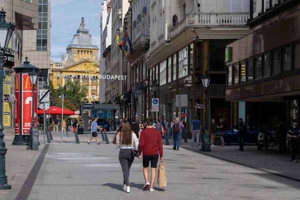 Budapest Ungheria Settembre 2022 Fashion Street Budapest Una Strada Pedonale — Foto Stock