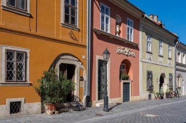 Budapeşte, Macaristan - 3 Eylül 2022: Budapeşte 'de geleneksel renkli evler