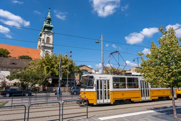 Budapest Ungheria Settembre 2022 Tram Giallo Nella Parte Buda Budapest — Foto Stock
