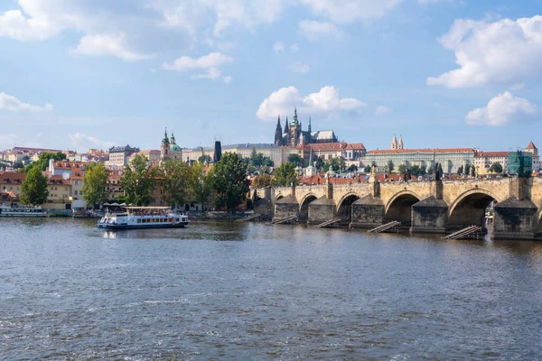 Praga Republika Czeska Września 2022 Most Karola Wełtawa Zamek Praski — Zdjęcie stockowe