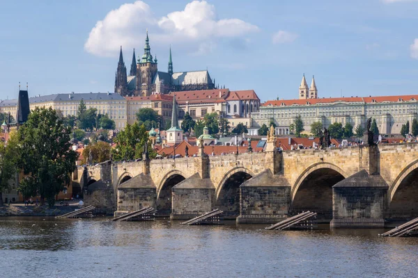 Prag Tjeckien September 2022 Karlsbron Floden Vltava Och Prags Slott — Stockfoto