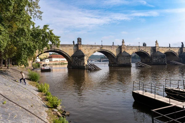 Praga República Checa Septiembre 2022 Puente Carlos Río Moldava Septiembre — Foto de Stock