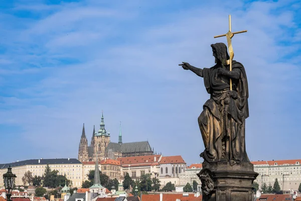 Praga Repubblica Ceca Settembre 2022 Statua Ponte Carlo Castello Praga — Foto Stock