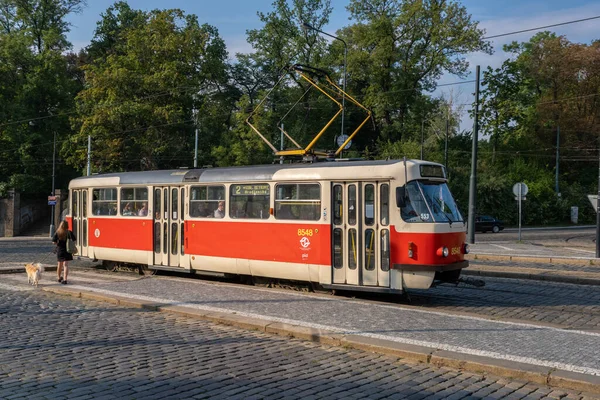Prague République Tchèque Septembre 2022 Tramway Rouge Dans Vieille Ville — Photo