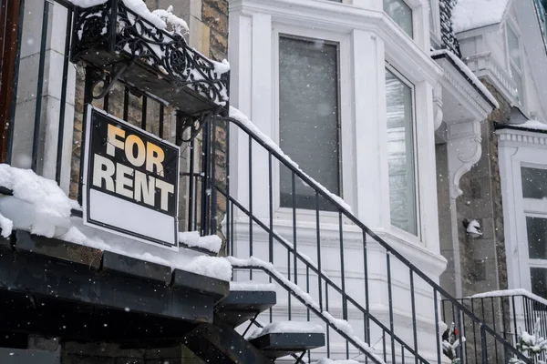Rent Sign Posted Front Front Porch Winter — Stock Photo, Image