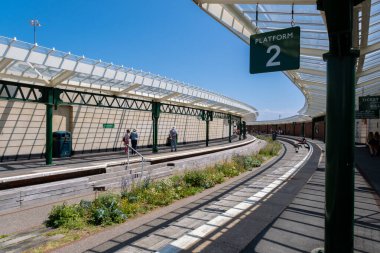 Folkestone, İngiltere - 9 Temmuz 2023: Folkestone Liman Tren İstasyonu