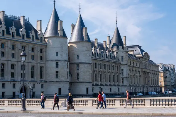 Παρίσι Αυγούστου 2022 Πρόσοψη Του Κάστρου Της Conciergerie — Φωτογραφία Αρχείου