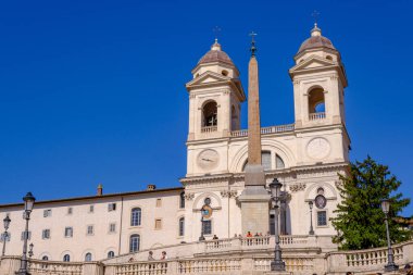 Roma, IT - 11 Ağustos 2023: Kutsal Kalp Enstitüsü Trinita dei Monti
