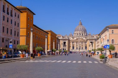Roma, IT - 11 Ağustos 2023 Via della Conciliazione ve St. Peter Bazilikası