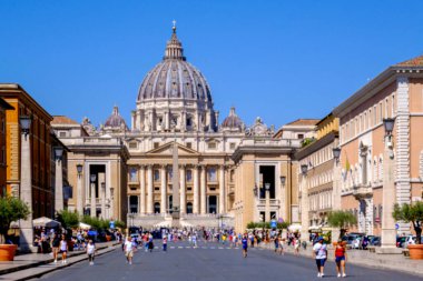 Roma, IT - 11 Ağustos 2023 Via della Conciliazione ve St. Peter Bazilikası