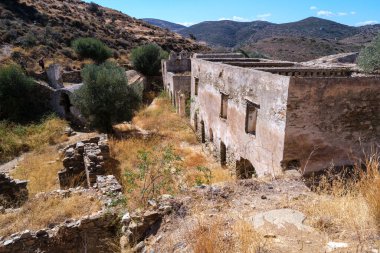 Yunanistan 'ın Naxos kentindeki Kalamitsia' daki Eski Cizvitlerin kalıntıları