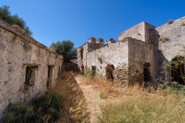 Yunanistan 'ın Naxos kentindeki Kalamitsia' daki Eski Cizvitlerin kalıntıları