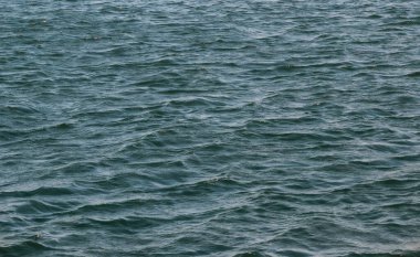 Dalgalı su yüzeyi, yeşil renk doğal arka plan, okyanus 