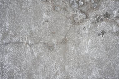 Çatlak beton duvar, gri arkaplan, beton duvardan alçı çıkarmak, kaba yüzey dokusu. Eski konut ve dairelerin yenilenmesi. Duvar Kağıdı