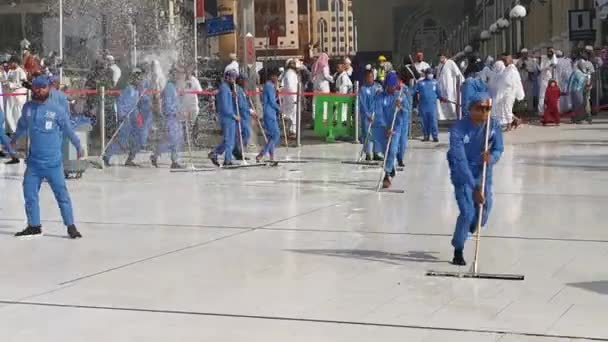 Mecca Reino Arabia Saudita Ksa Mayo 2023 Grupo Limpiadores Limpia — Vídeos de Stock