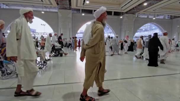 Mecca Koninkrijk Saudi Arabia Ksa Juli 2023 Moslimpelgrims Die Omloop — Stockvideo