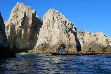 Kayalıklar ve tekneler - Cabo San Lucas, Meksika