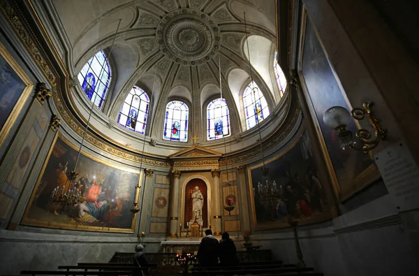 Внутри Часовни Девы Марии Сент Этьен Мон Париж Франция — стоковое фото