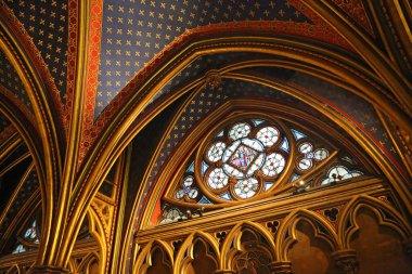 Saint-Chapelle, Paris, Fransa Kilisesi 'nin alçak mahzeninde.