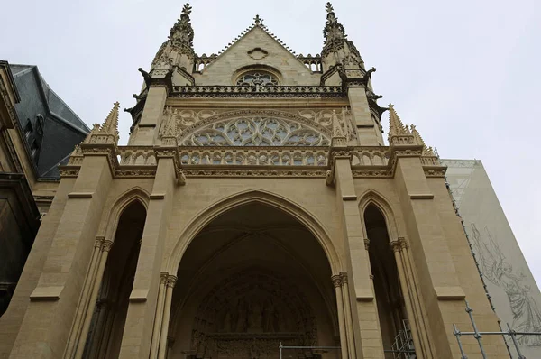 Frontfacade Sainte Chapelle Paris Frankrig - Stock-foto