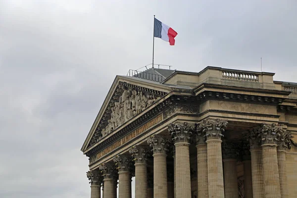 Seitenansicht Des Pantheons Mit Fahne Paris Frankreich — Stockfoto