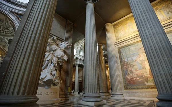 Camminando Tra Colonne Del Pantheon Xviii Secolo Parigi Francia — Foto Stock