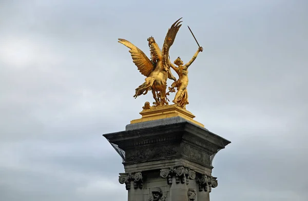 Gouden Beeld Pont Alexandre Iii Parijs Frankrijk — Stockfoto
