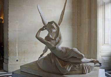 Aşk Tanrısı 'nın Öpücüğü ile canlanan Ruh Louvre, Paris