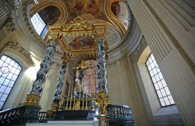 Kubbe des Invalides sunağına bakın, Paris, Fransa