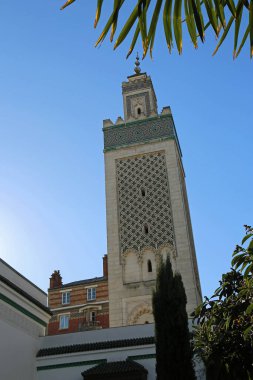 The minaret of Grand Mosque of Paris