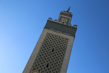 Minare köşegeni - Paris Büyük Camii, Fransa