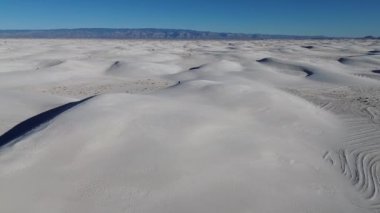 White Sands Ulusal Parkı, New Mexico 'ya iniyor.