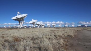 Antenler hareketli-üçlü hız - Çok Büyük İstasyon, New Mexico