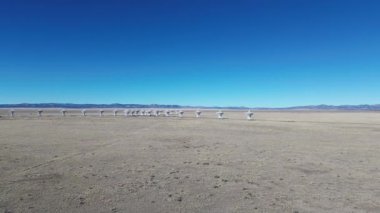 Çok Büyük İstasyon, New Mexico 'ya uçuyoruz.