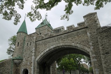 Gökyüzünde St Louis Kapısı - Quebec Şehri, Kanada