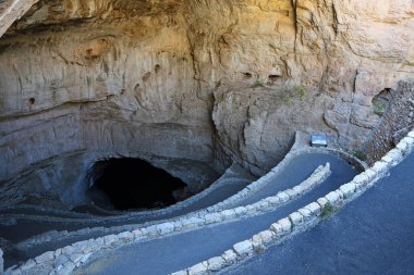 Mağaraya yürüyorum Carlsbad Mağaraları Ulusal Parkı, New Mexico