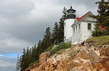 Acadia Ulusal Parkı, Maine uçurumundaki Bass Limanı Baş Işık İstasyonu