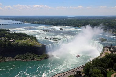 At nalı şelaleli manzara - Niagara Şelalesi, Ontario, Kanada