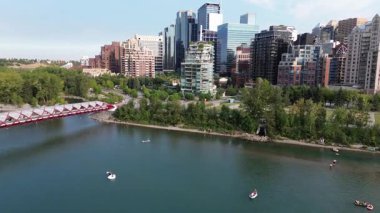 Bow River 'da eğlence - Calgary - Alberta, Kanada