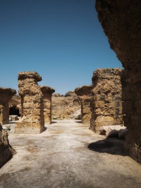Antoninus Pius, Tunus, Afrika hamamlarının kalıntıları.