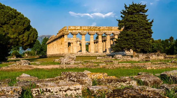 ヘラの神殿 有名なパエストゥム考古学遺跡 — ストック写真