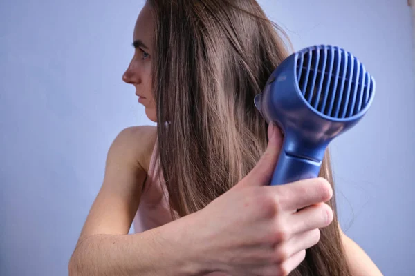 Cute Young Woman Brush Comb Hairstyle Long Morning Beauty Routine — 스톡 사진
