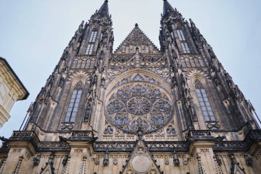 Prague, Czech republic - 12 10 2022: St. Vitus Cathedral courtyard, view of the back of the cathedral from St. Georges Square. High quality photo