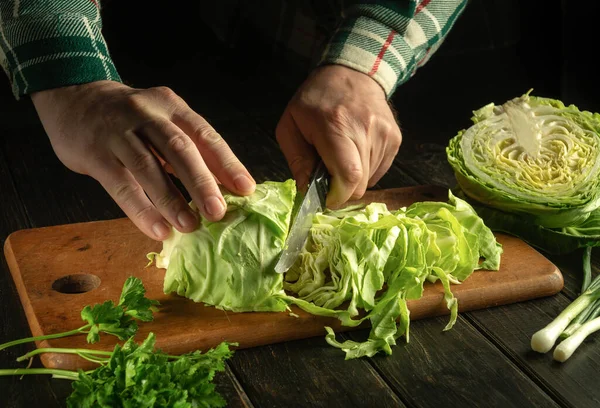 Chef Cuts Fresh Cabbage Knife Kitchen Cutting Board Preparing Vegetarian — Stock Photo, Image