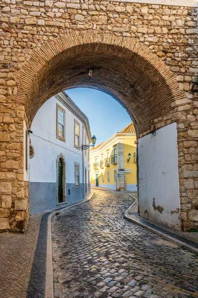 Odpočinkový Oblouk Středověkých Zdech Jedním Vchodů Starého Města Faro Algarve — Stock fotografie