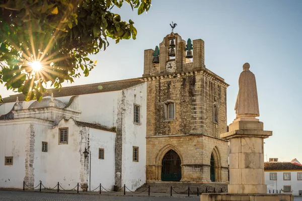Centro Faro Com Catedral Manhã Com Laranjeira Primeiro Plano Algarve — Fotografia de Stock